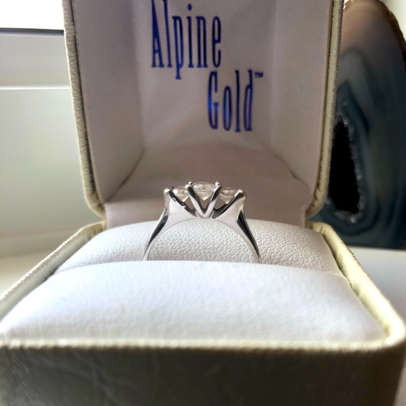 Alpine Gold Jewelry - 10K white gold engagement,wedding,anniversary ring